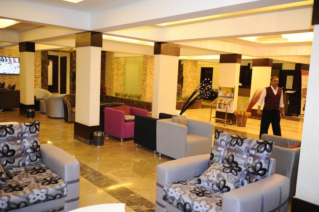 Hotelier Suites Riyadh Eksteriør bilde